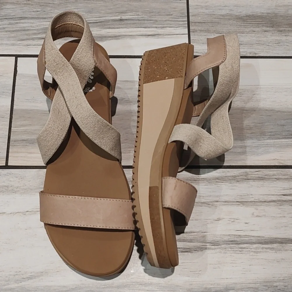 Yellow box Wedge Sandals - Picture 2 of 6